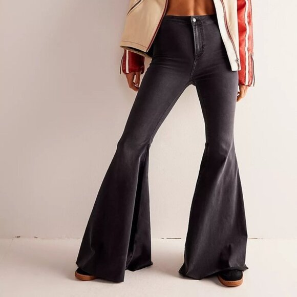 NWT Free People We The Free Just Float On Flare Jeans Size 25 - Picture 1 of 14